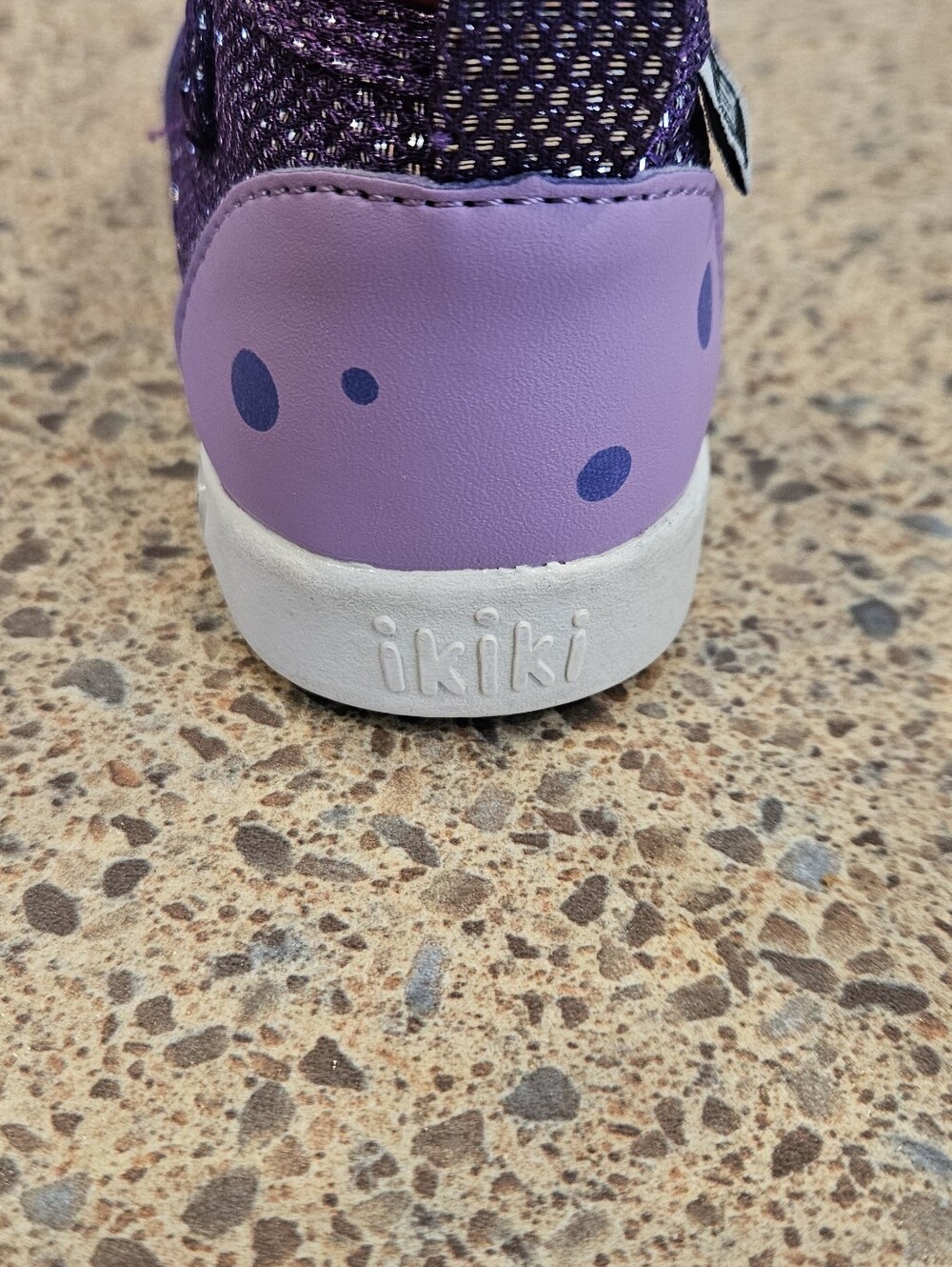 ikiki Hippo Squeaky Toddler Shoes V1 | Sparkly Purple - Picture 3 of 11